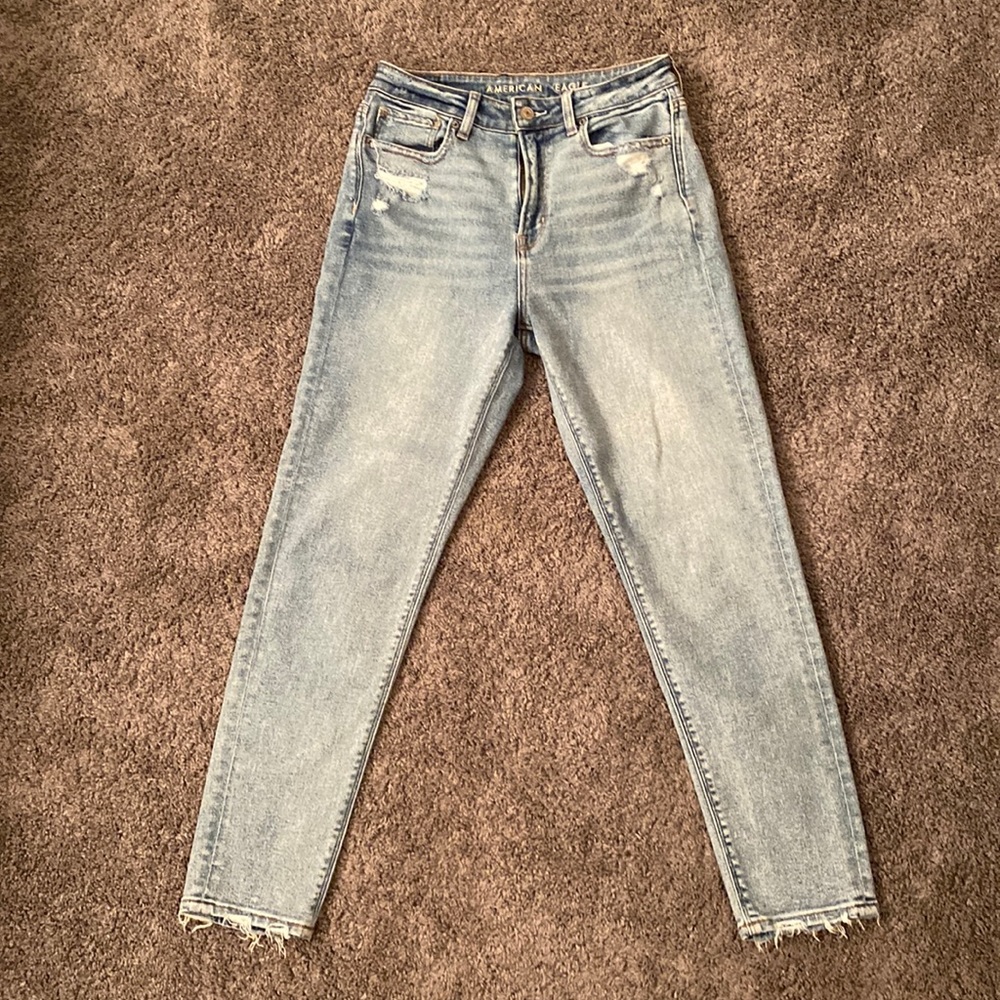 American Eagle High-Waisted Mom Jeans!